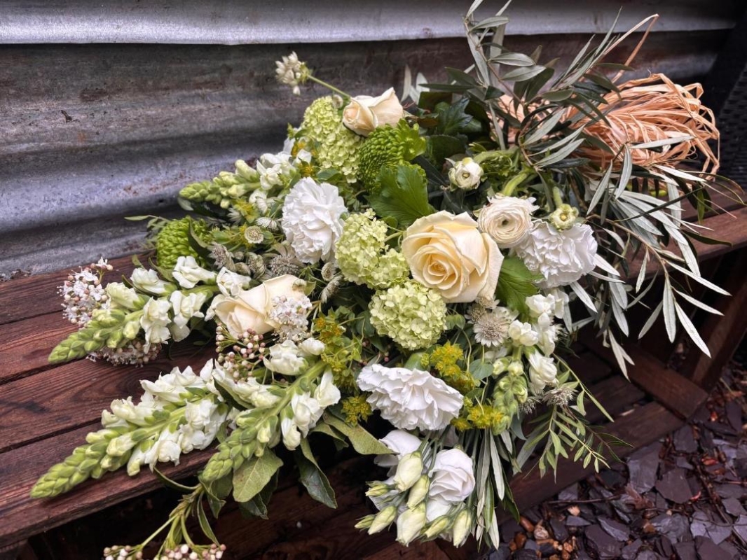 Garden hand tied sheaf